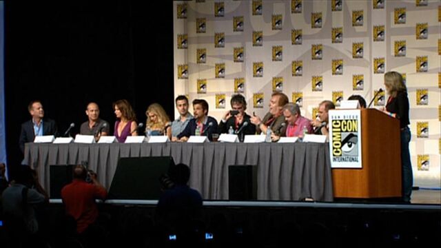 File:Sf8-comiccon.jpg