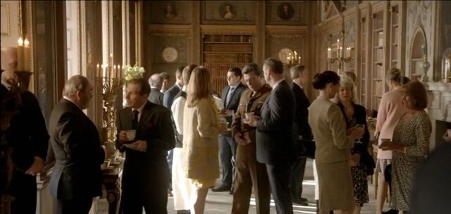 File:9x02 Welcome Reception.jpg