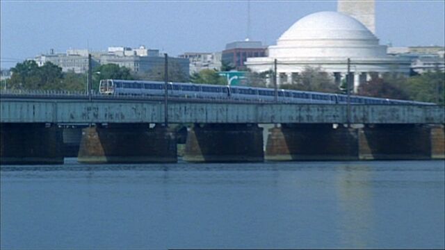 File:7x07 Metro Bridge.jpg