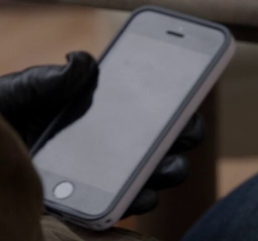 File:9x06 Simone phone.jpg