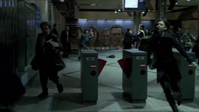 File:7x22 Washington Center int.jpg