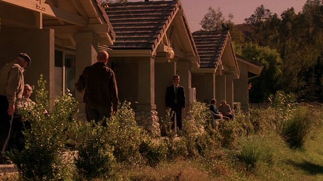 File:6x13 Martha retreat.jpg