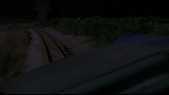 File:4x01 Train track.jpg