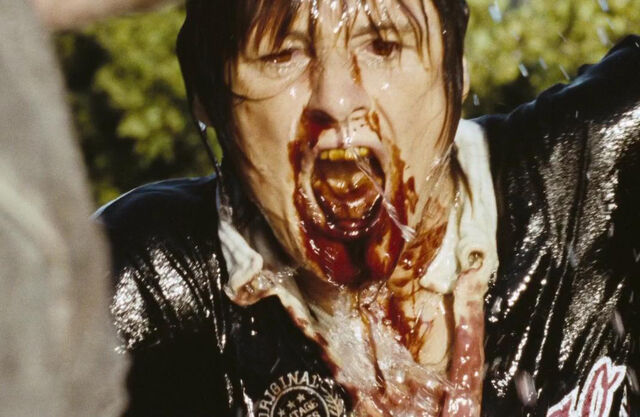 File:28WeeksBoatInfectedKickedByDon.jpg