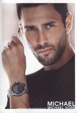 File:Noah Mills 1.jpg