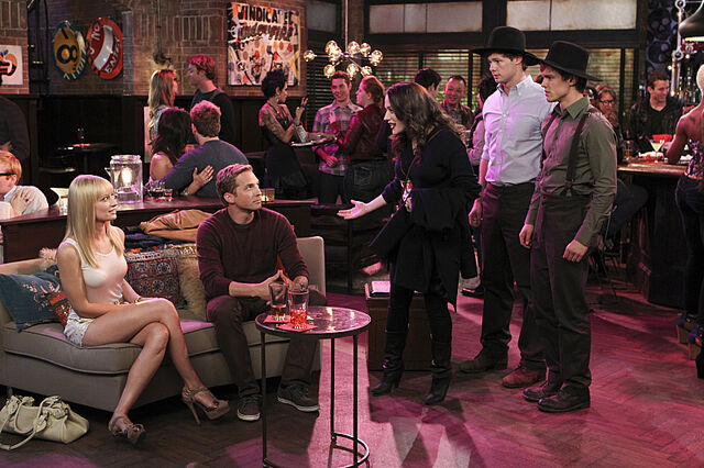 File:-2-broke-girls--epis.jpg