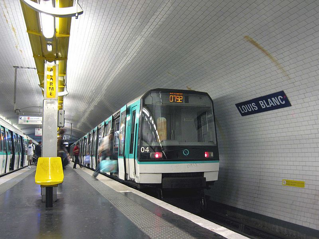 Fichier:Wikia-Visualization-Add-2,frmetroparisien.png