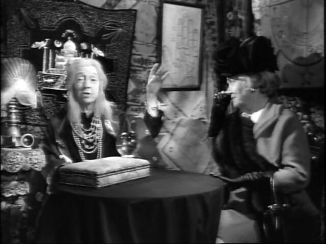 File:21.The.Addams.Family.in.Court 023.jpg