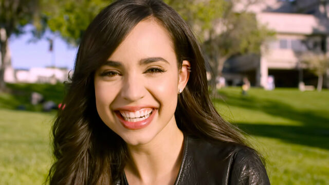 File:Singer-Sofia-Carson-Cute-Smile.jpg