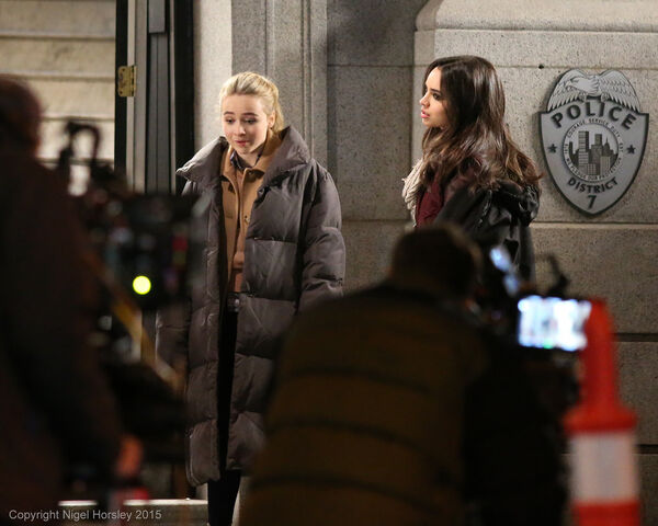 File:Sofia and sabrina (2).jpg