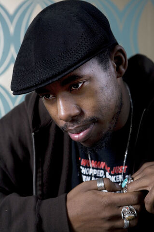 File:Flying-Lotus.jpg