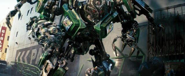 File:830px-Mountaindewrobot.jpg
