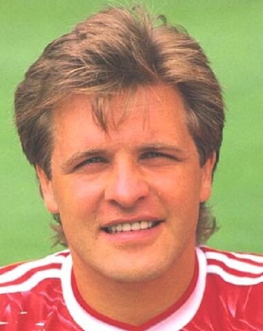 Bestand:1982)JanMolby2.jpg