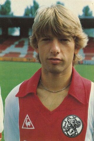 Bestand:1981)JesperOlsen.jpg
