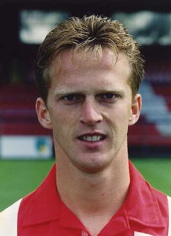 Bestand:1993)VandeBrom.jpg