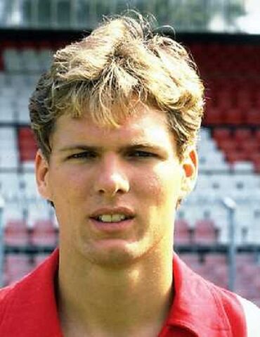 Bestand:1983)WilcoVanBuuren.jpg