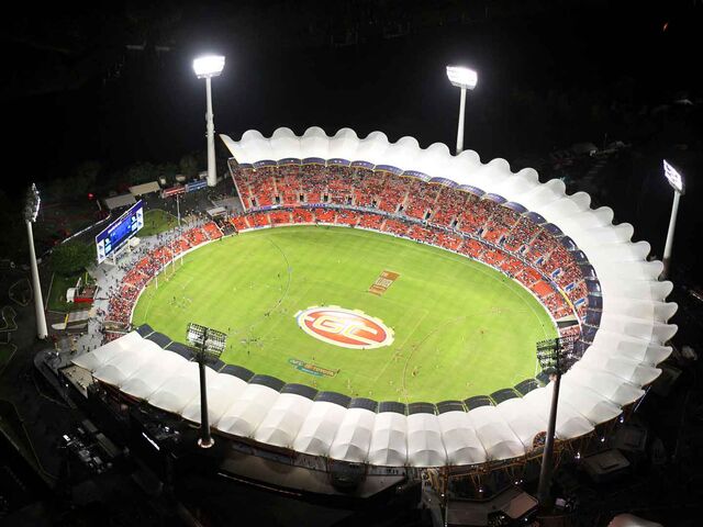 File:Carrara Stadium 1.jpg