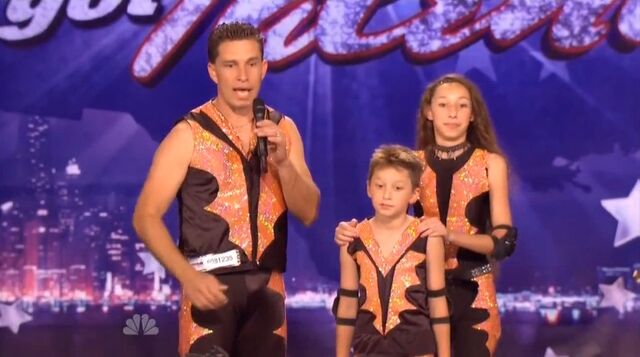 File:Fearlessfloresfamily.jpg