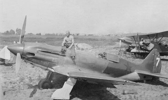 File:Mig1white7.jpg