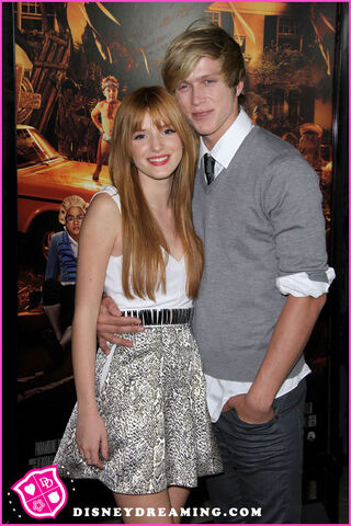 File:Bella-Thorne-IM5-Cant-Stay-Away-Music-Video.jpg