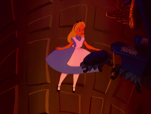 File:Alice-in-wonderland-disneyscreencaps.com-568.jpg