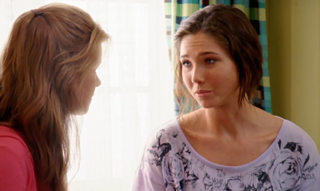 File:Amber and Kiki talk.png