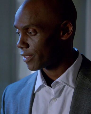 File:AlmostHuman-111 0102-crop.jpg