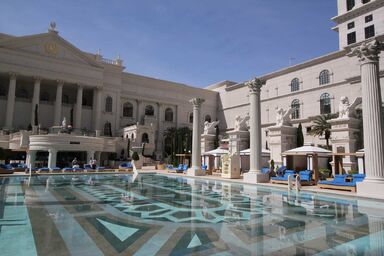 Pool-ceasars-palace-las-vegas-big.jpg