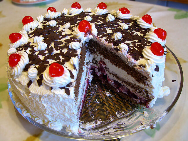 File:German Cake.jpg