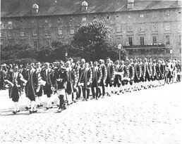 LakaienHeldenplatz.jpg