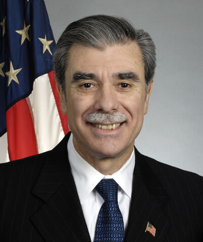 File:Carlos Gutierrez.jpg
