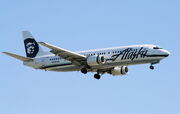 Alaska-737-4QB-YVR