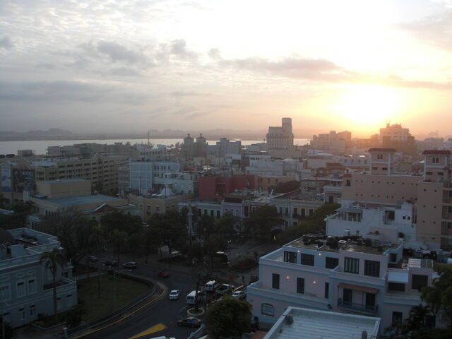 File:Old-San-Juan-Sun-Is-Setting-Shot-From-Top-Of-Fort-San-Cristóbal.jpg