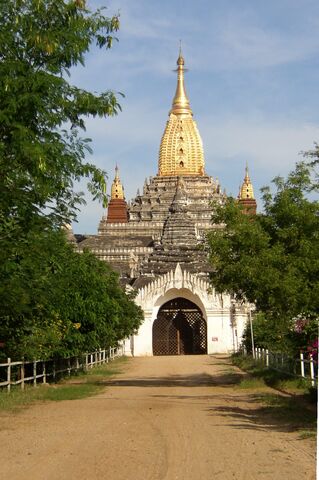File:Ananda Temple Bagan.jpg