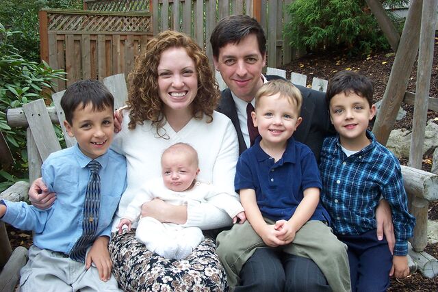 File:NotLAH Perez family photo.jpg