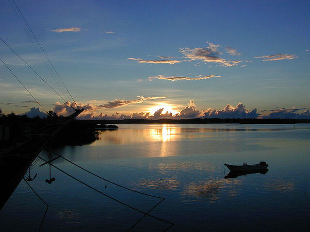 File:799px-Colonia Sunset.jpg