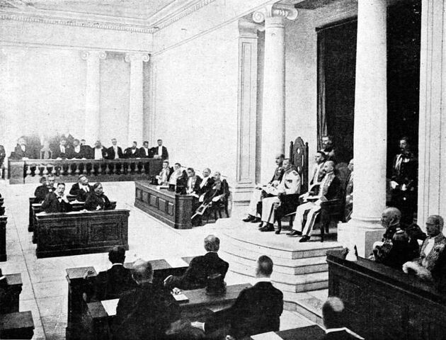 File:COLLECTIE TROPENMUSEUM Opening van de Volksraad door gouverneur-generaal Van Limburg Stirum op 18 mei 1918 op Java TMnr 10001373.jpg