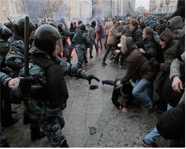 File:Riot Moscow.jpg