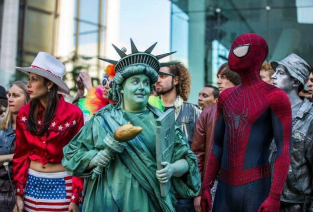 File:Amazing-spider-man-2-statue-liberte-nycity.jpg