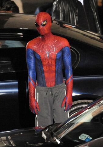File:Spidey set feb 14-550x780.jpg