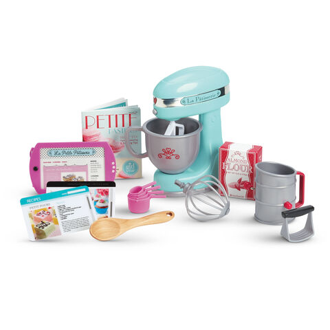 File:GraceBakingSet.jpg