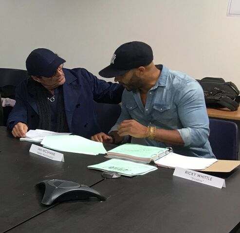 File:Table read im rw1.jpg