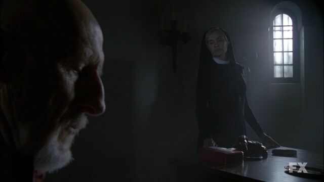 File:AHS S02E05 Arden and Jude.jpg