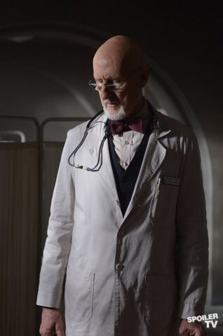 Fichier:2x07 4.jpg