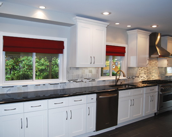 File:Traditional-kitchen.jpg