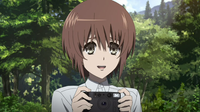 File:Yuuya taking photos.jpg