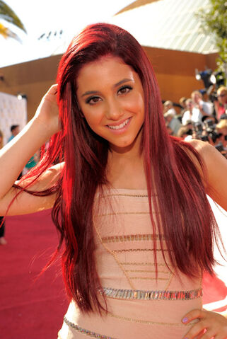 File:Ariana-ariana-grande-26885463-402-600.jpg