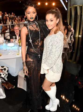 File:Rihanna-and-ariana-grande-2014-iheartradio-music-awards-1399023120-view-1.jpg