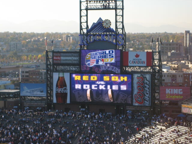 File:Coors Field-1195663160-199.jpg