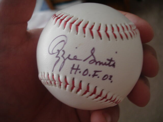 File:Ozzie Smith-1207581088-369.jpg